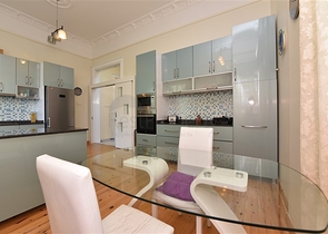 Вилла планировкой 6+1 с отдельной кухней в районе Кестель