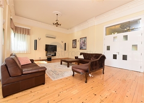 Вилла планировкой 6+1 с отдельной кухней в районе Кестель