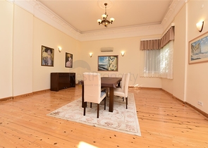 Вилла планировкой 6+1 с отдельной кухней в районе Кестель