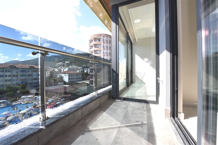 Квартира 1+1 в новом комплексе в центре Алании