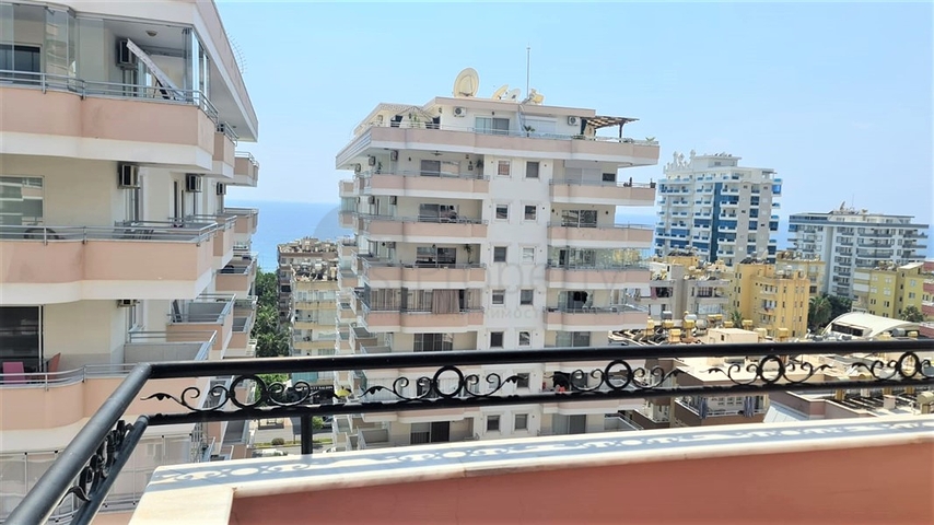 Меблированная квартира 2+1 в районе Махмутлар