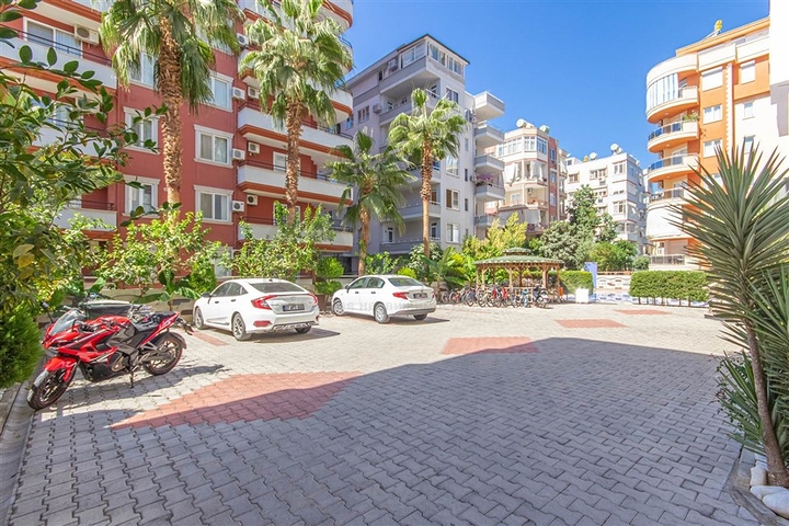 Трехкомнатная квартира в Махмутларе 