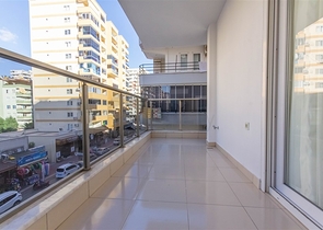 Трехкомнатная квартира в Махмутларе 