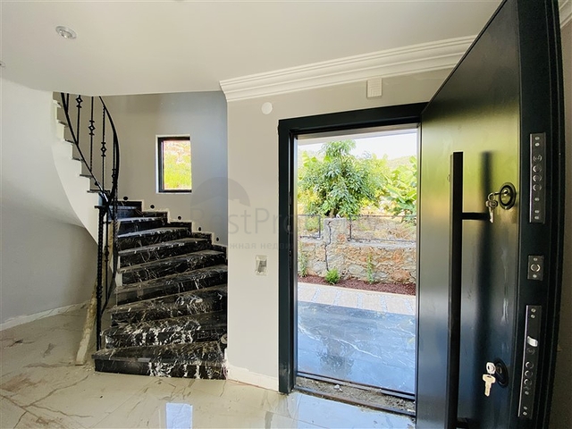 Элитная вилла под гражданство в центре Алании