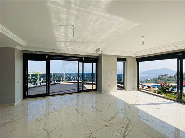 Элитная вилла под гражданство в центре Алании