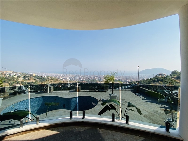 Элитная вилла под гражданство в центре Алании