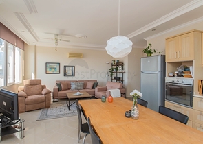 Светлая трехкомнатная квартира в районе Тосмур