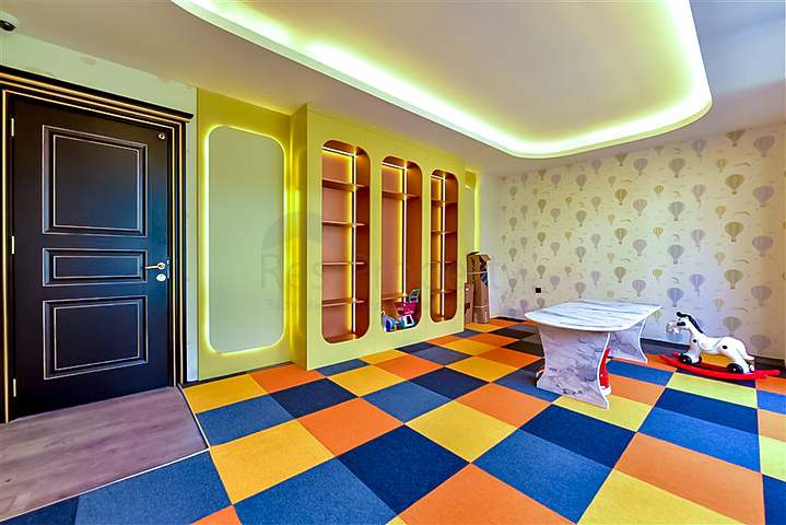 Меблированная квартира 2+1 в новом современном комплексе в центре Алании