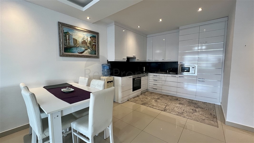 Уютная квартира 2+1 в 50 м от моря в районе Тосмур