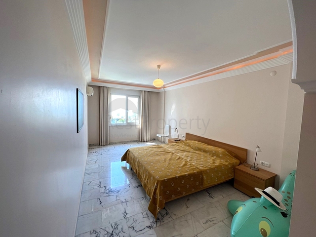 Квартира 3+1 на первой линии с видом на море