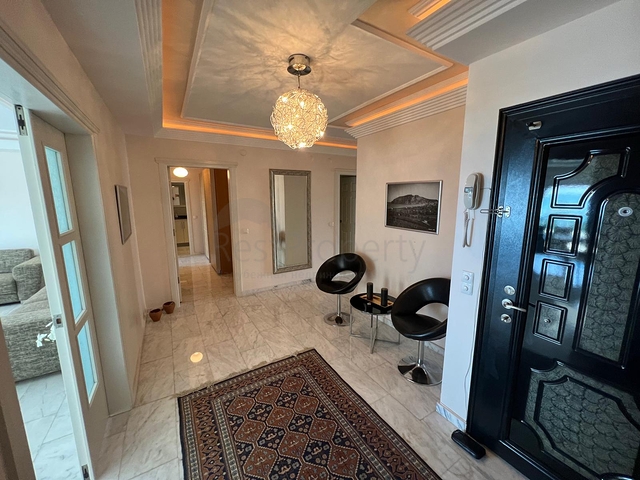 Квартира 3+1 на первой линии с видом на море