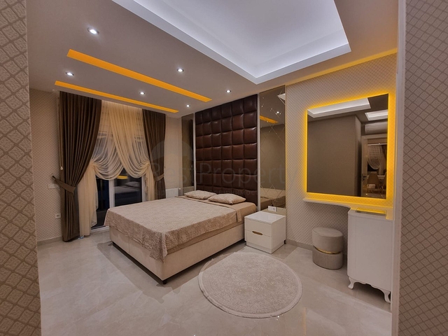 Просторная квартира 2+1 в новом комплексе района Махмутлар