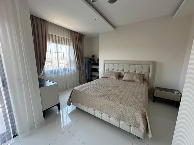 Пентхаус 3+1 в районе Оба 