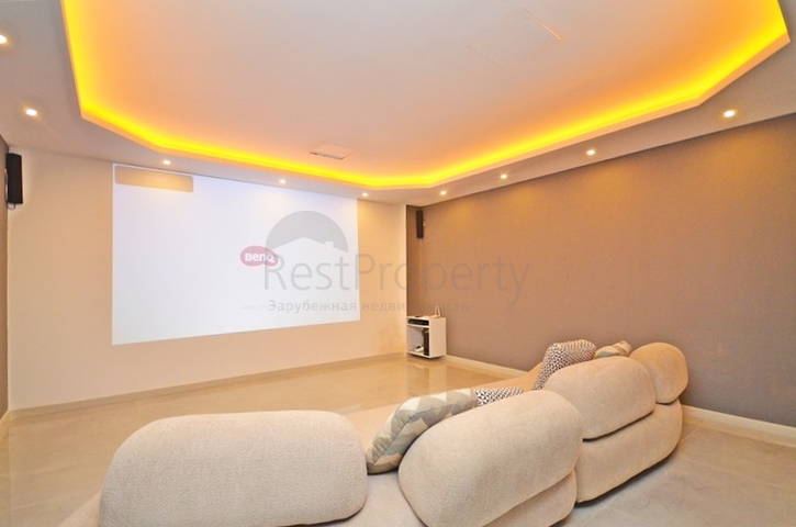 Квартира планировкой 1+1 в современном комплексе в районе Оба