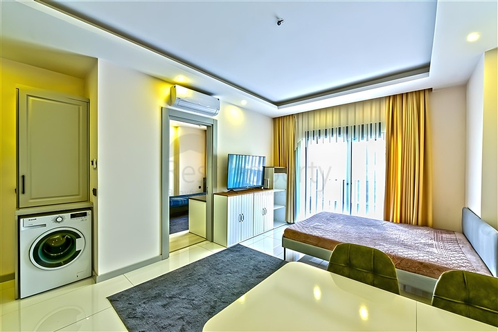 Квартира планировкой 1+1 в современном комплексе в районе Оба