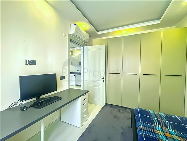 Квартира планировкой 1+1 в современном комплексе в районе Оба