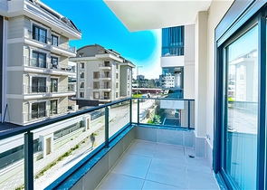 Квартира планировкой 1+1 в современном комплексе в районе Оба