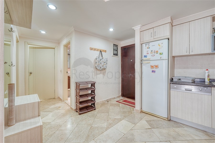 Трехкомнатная квартира с мебелью в районе Махмутлар