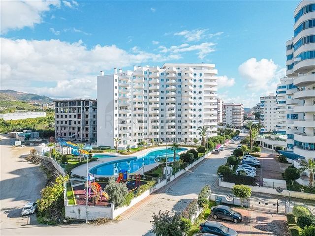 Трехкомнатная квартира с мебелью в районе Махмутлар