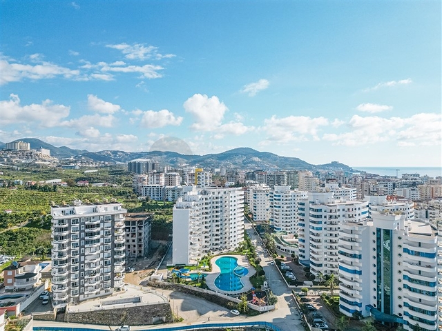 Трехкомнатная квартира с мебелью в районе Махмутлар