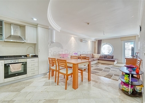 Трехкомнатная квартира с мебелью в районе Махмутлар