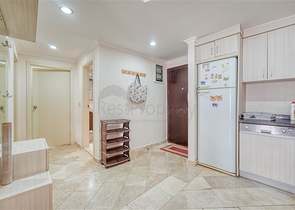 Трехкомнатная квартира с мебелью в районе Махмутлар