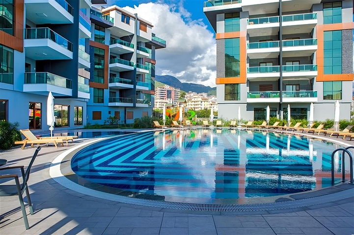 Квартира планировки 3+1 в районе Оба