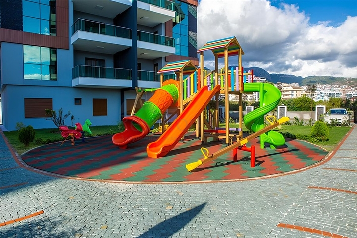 Квартира планировки 3+1 в районе Оба