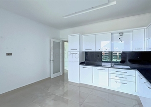 Квартира планировки 3+1 в районе Оба