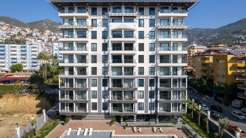 Квартира 3+1  в новом комплексе в районе пляжа Клеопатра