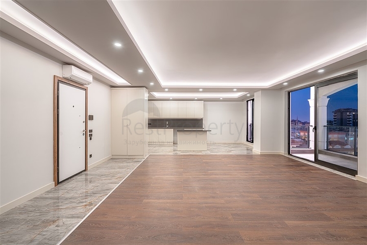 Квартира 3+1  в новом комплексе в районе пляжа Клеопатра