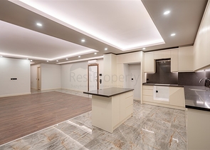 Квартира 3+1  в новом комплексе в районе пляжа Клеопатра