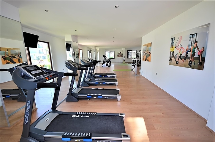 Просторные апартаменты 4+1 в элитном комплексе в Оба