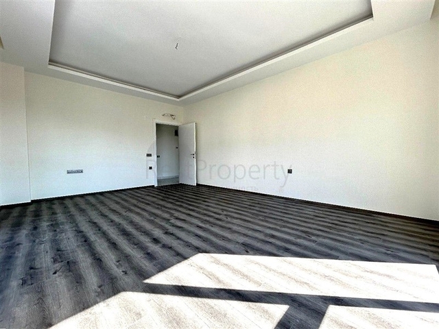 Пентхаус 4+1 в районе Оба