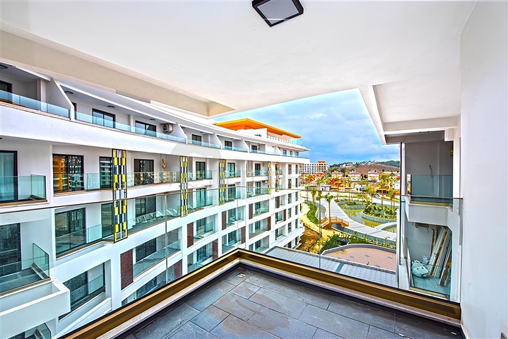 Квартира от собственника планировкой 3+1 в масштабном проекте района Тюрклер