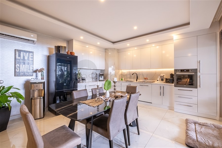 Просторная квартира 3+1 в центре Алании