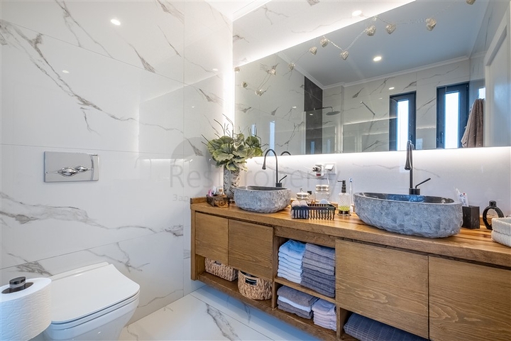 Просторная квартира 3+1 в центре Алании