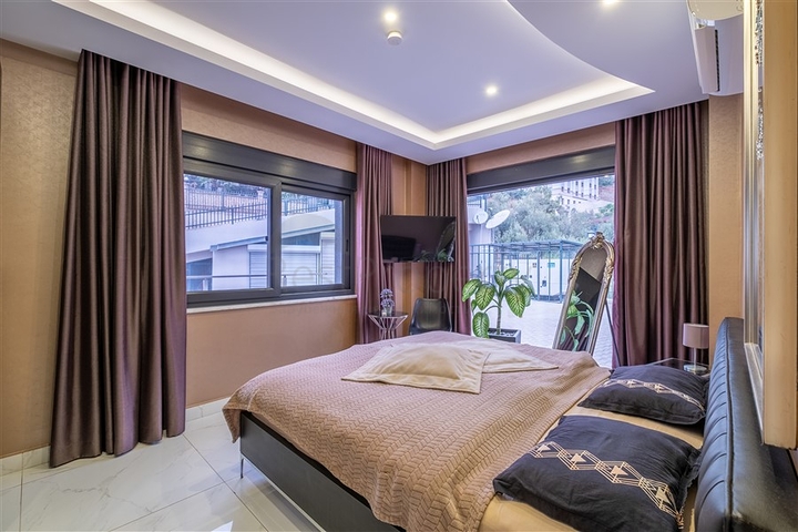 Просторная квартира 3+1 в центре Алании