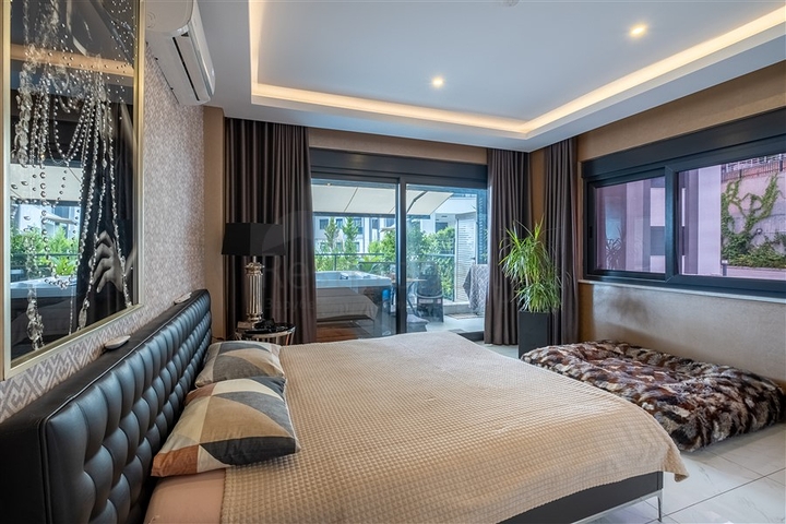 Просторная квартира 3+1 в центре Алании