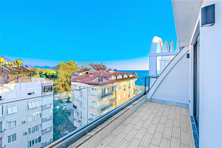 Пентхаус 3+1 в новом комплексе на первой береговой линии в Алании