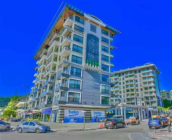 Трехкомнатный пентхаус в новом комплексе с видом на море