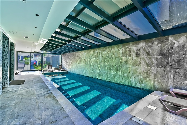 Трехкомнатный пентхаус в новом комплексе с видом на море