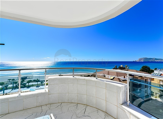 Квартира 2+1 на первой линии с видом на море