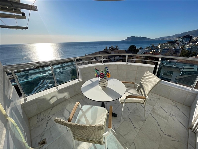 Квартира 2+1 на первой линии с видом на море