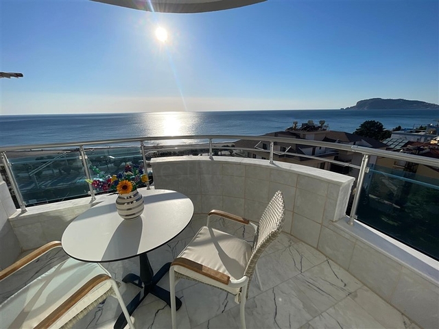 Квартира 2+1 на первой линии с видом на море