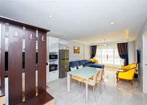 Просторная двухкомнатная квартира в Махмутларе