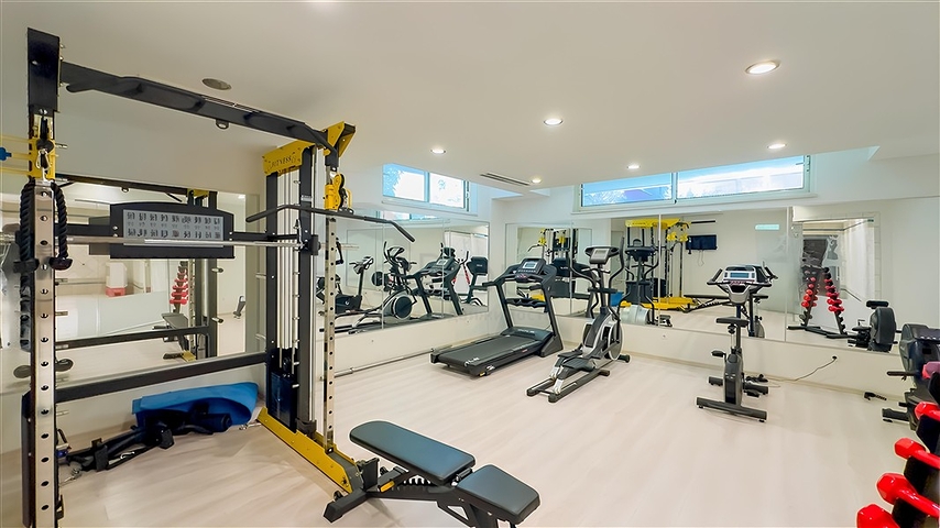 Меблированная квартира 4+1 в шаговой доступности от пляжа Клеопатра