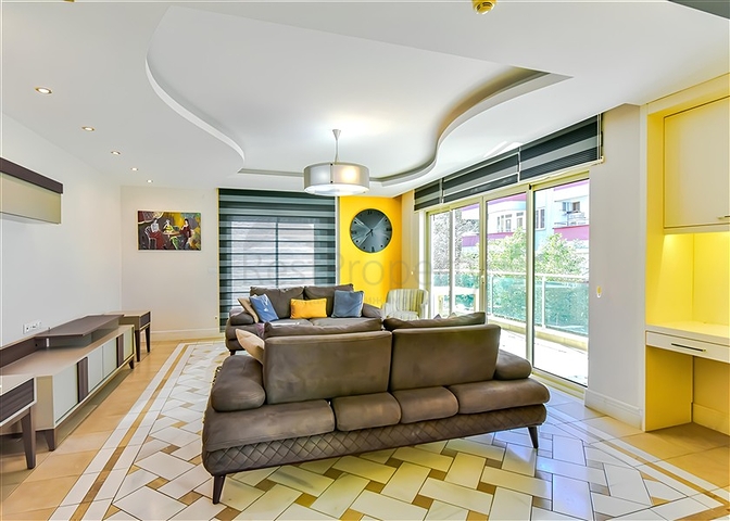 Меблированная квартира 4+1 в шаговой доступности от пляжа Клеопатра