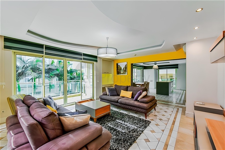 Меблированная квартира 4+1 в шаговой доступности от пляжа Клеопатра