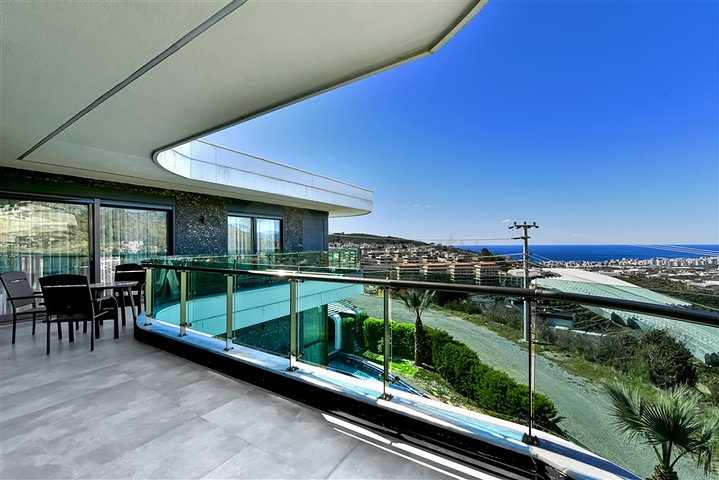 Вилла 6+1 с видом на море в районе Каргыджак 